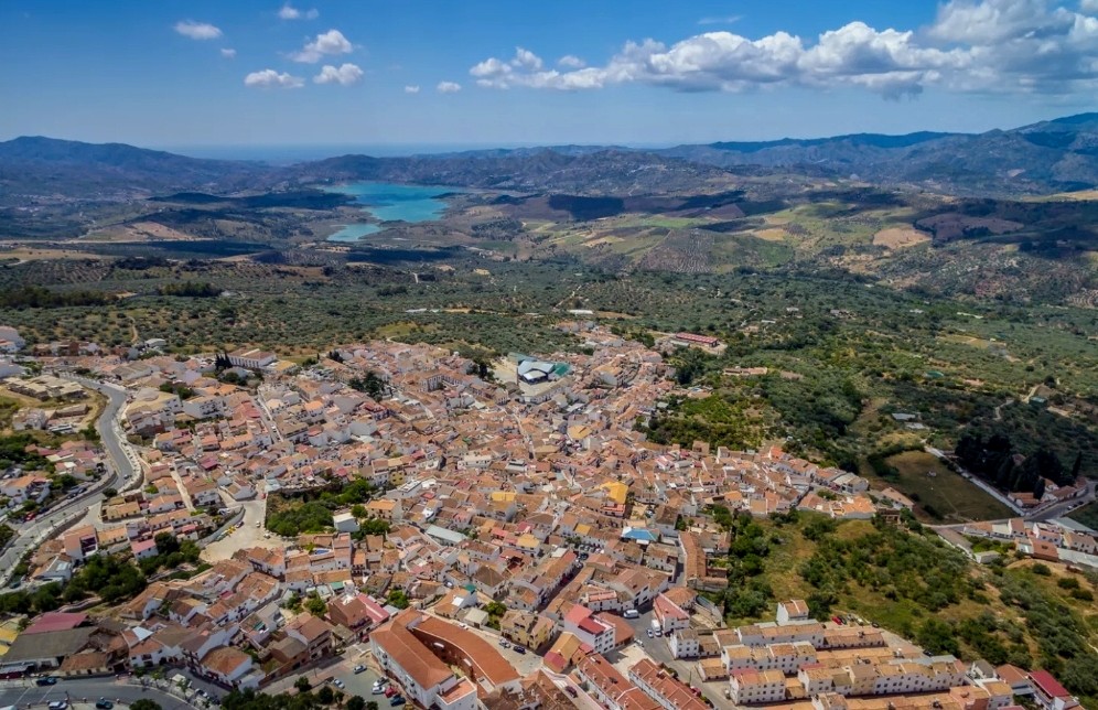 Hus udlejes i Periana